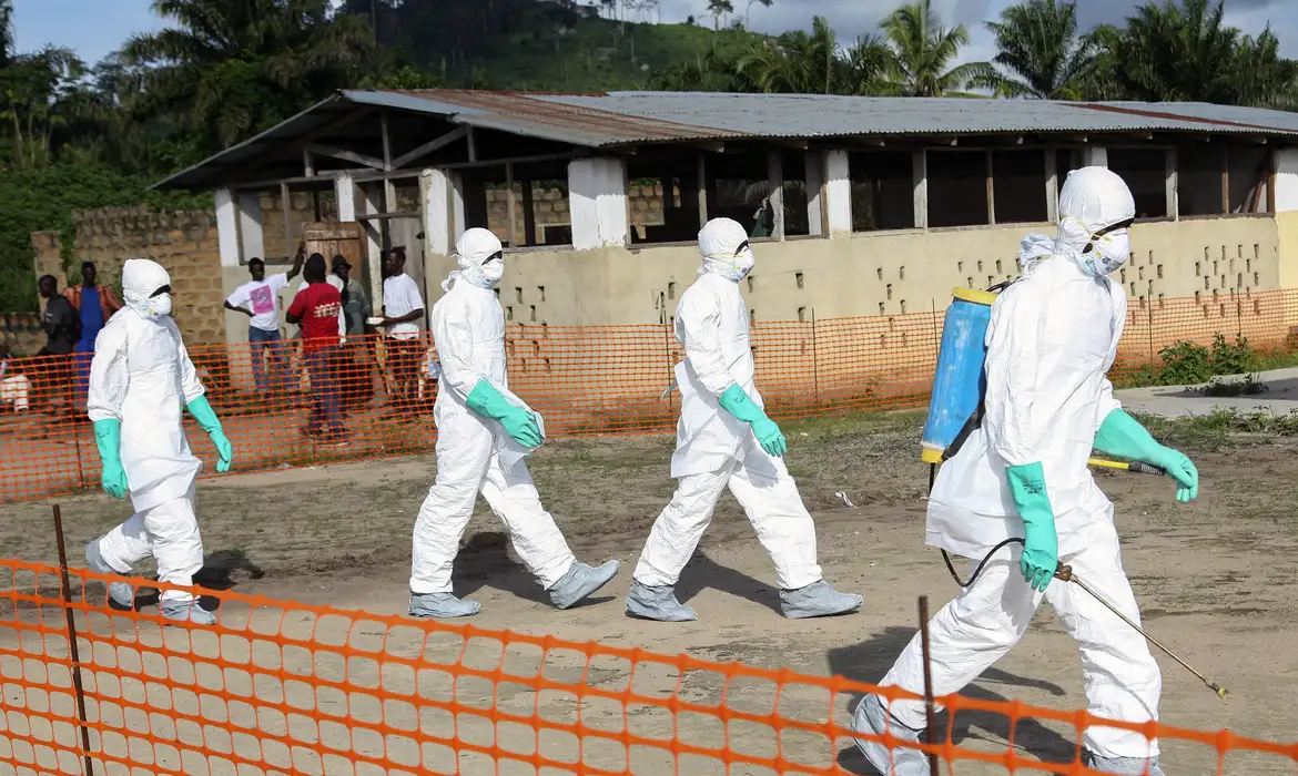 ebola-1