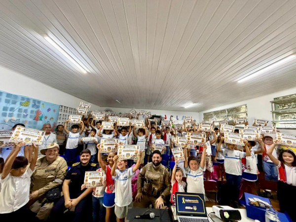 Maio Amarelo: SMTT realiza ações educativas em escolas e empresas itabaianenses sobre cuidados para evitar acidentes no trânsito