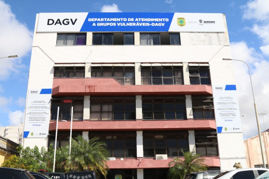Operação Caminhos Seguros: Polícia Civil cumpre mandado de prisão contra investigado por estupro de vulnerável em Aracaju