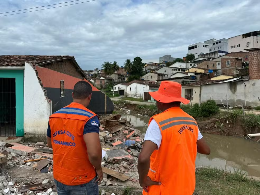 Emergência em PE: Mais de 95 mil pessoas perdem suas casas devido às chuvas