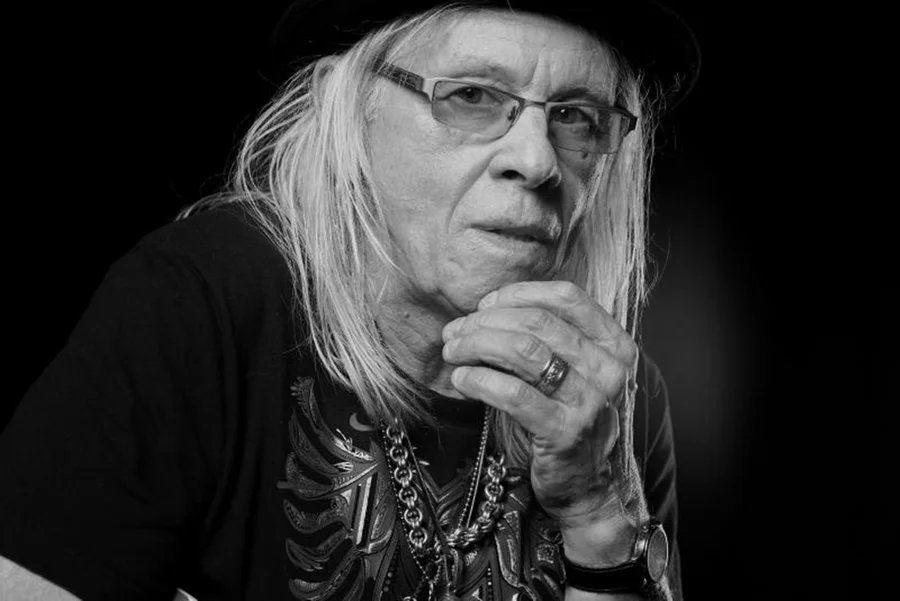 Luto no Rock Nacional: Morre Luiz Carlini, lendário guitarrista do Tutti Frutti