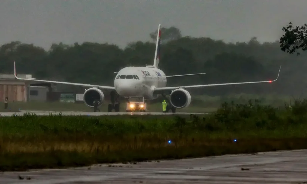 Governo prorroga por dois meses benefícios fiscais para querosene de aviação e biodiesel