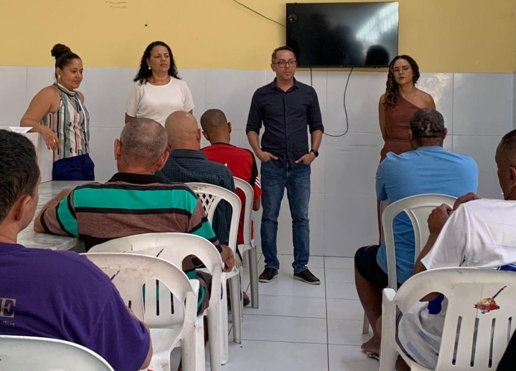 Prefeitura realiza curso de educação financeira para acolhidos da Casa de Passagem Freitas Brandão