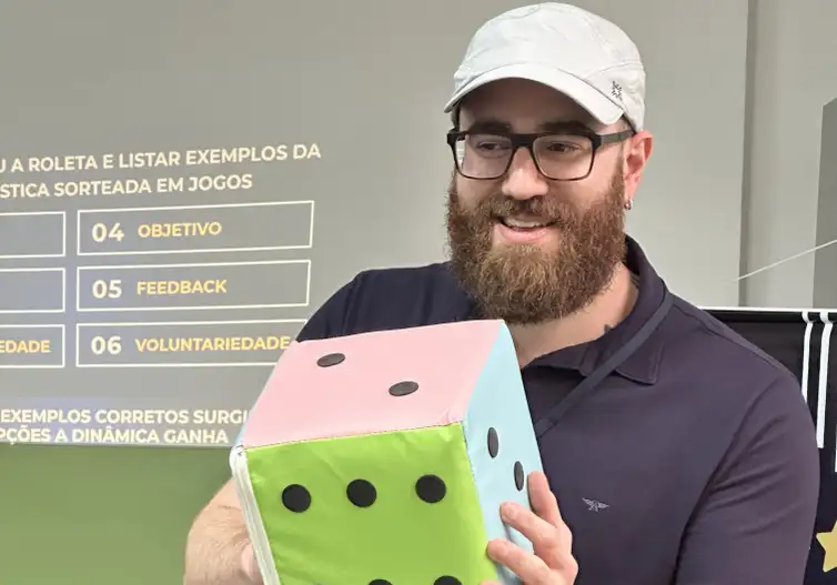 victor_dando_aula_de_games_copy