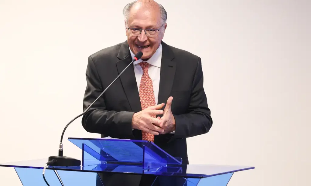 Governo vai defender no TCU retomada das obras da Transnordestina até Suape