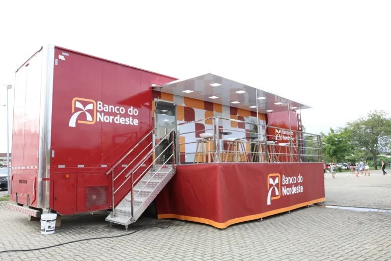 Carreta do Banco do Nordeste volta a Sergipe para atendimento na 58ª Feira do Caminhão em Itabaiana