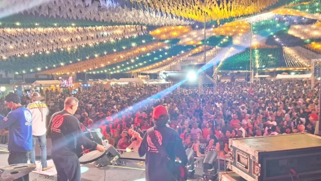 30 mil pessoas lotam Guanambi na noite mais agitada do São João do Gurutuba