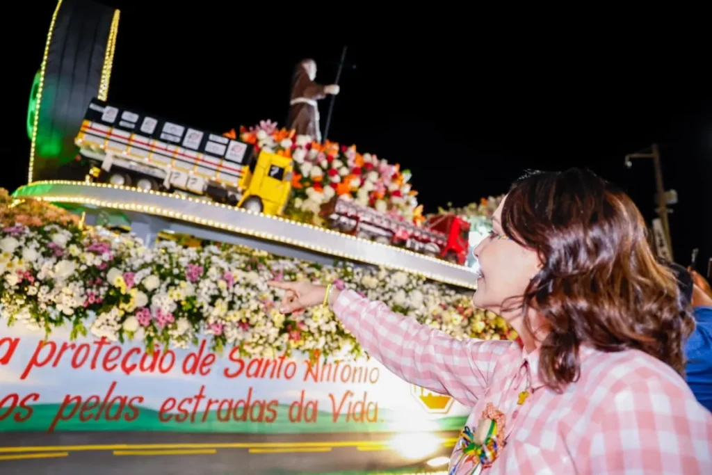Prefeita Emília Corrêa prestigia 59ª Festa dos Caminhoneiros em Itabaiana