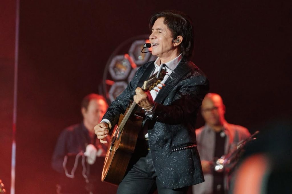 Chitãozinho e Xororó celebram 56 anos de carreira no Pedro Leopoldo Rodeio Show