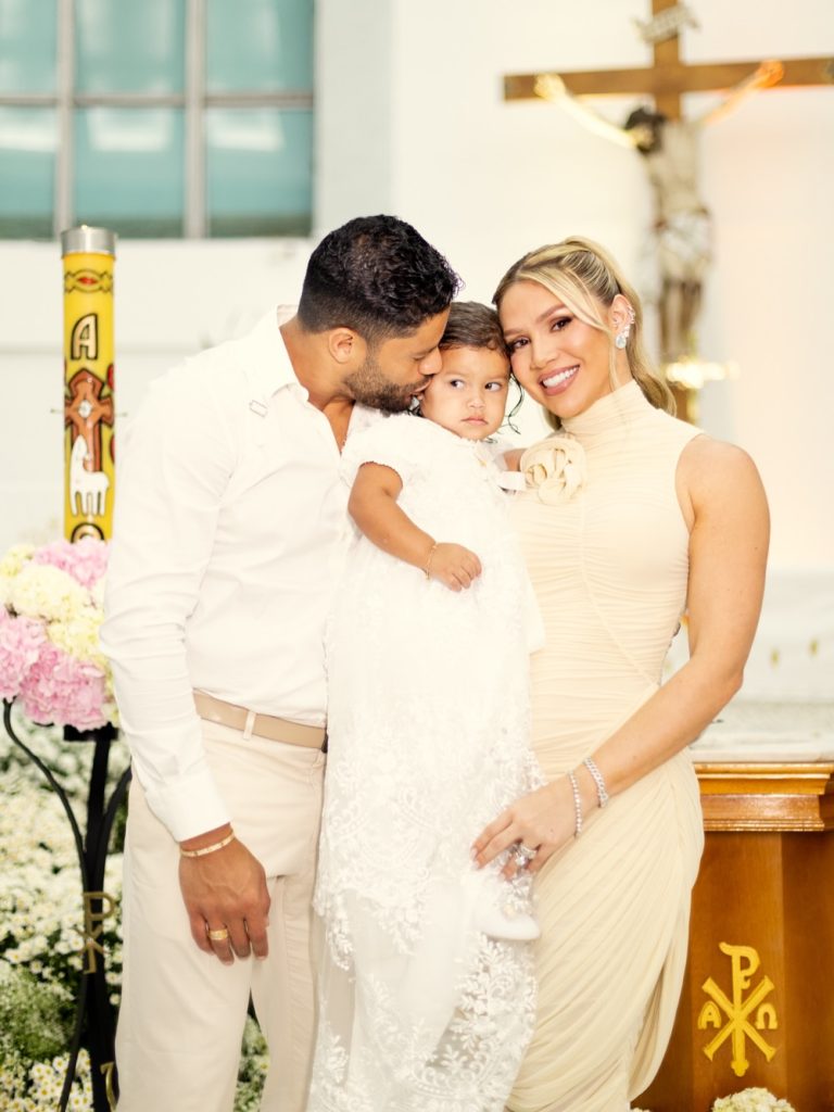 Filha caçula de Hulk Paraíba, Aisha, é batizada em cerimônia no Rio de Janeiro