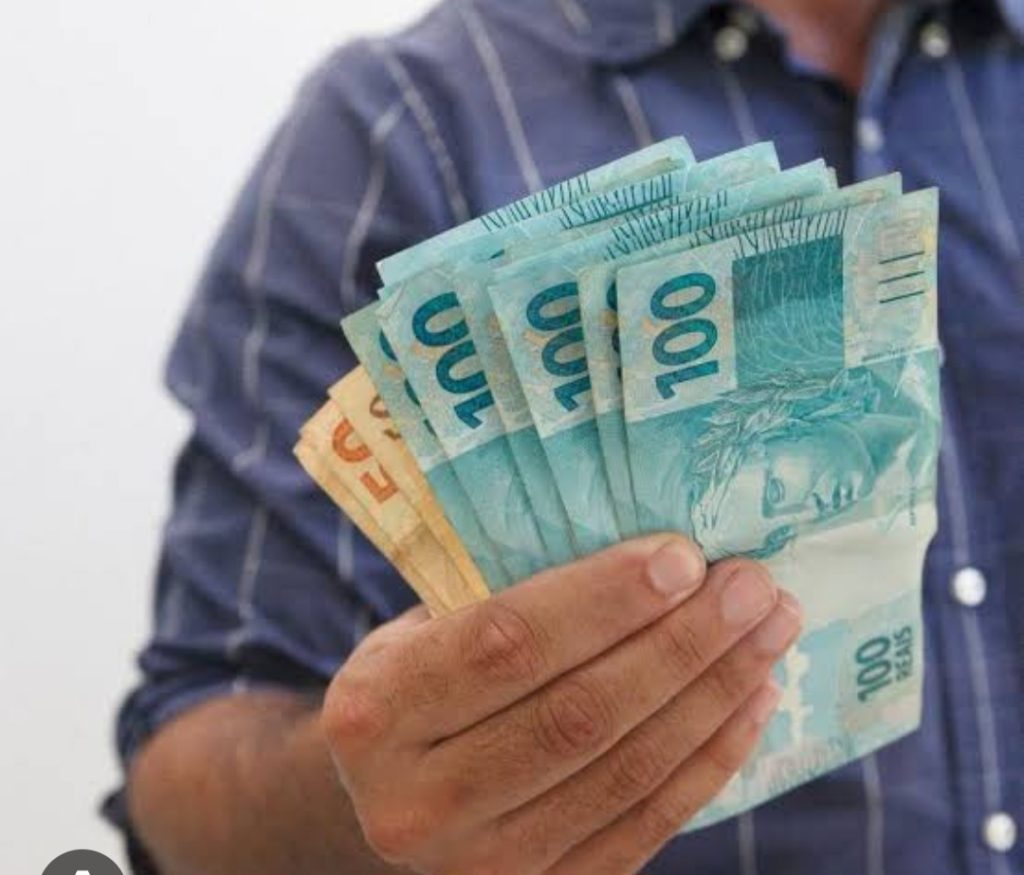 Abono PIS/Pasep paga nesta segunda quem nasceu em julho e agosto