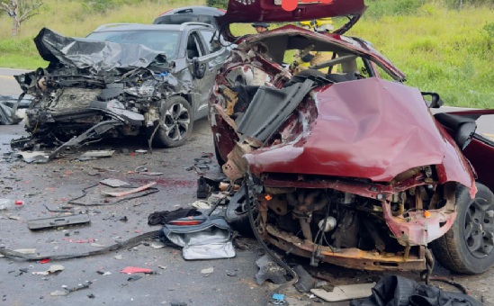 Quatro mortos e três feridos em colisão na BR-235, próximo ao povoado Cafuz