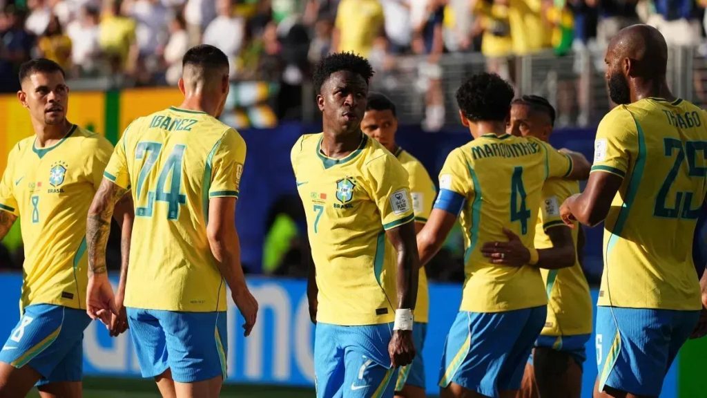 Ancelotti repete escalação do Brasil para duelo contra o Japão