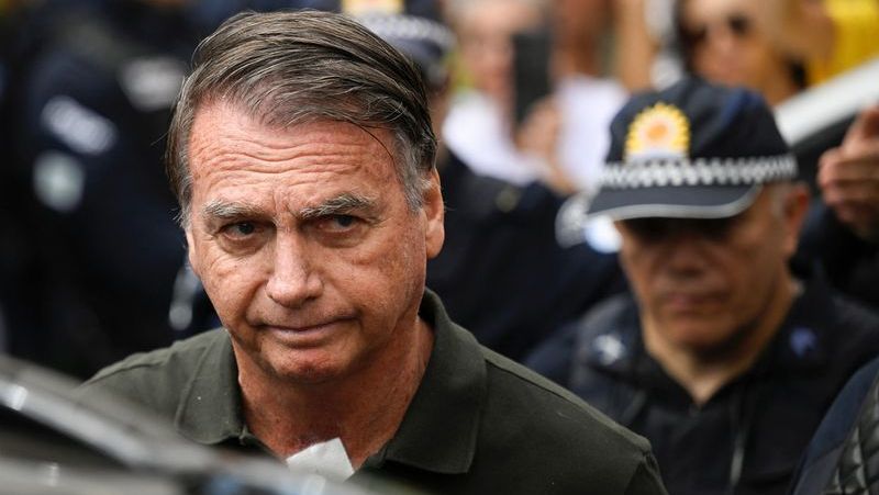André Mendonça suspende julgamento sobre multa de R$ 452 mil de Roberto Jefferson