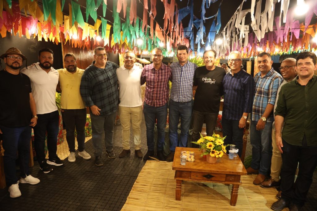 André Moura participa de festas juninas e reforça laços com sergipanos
