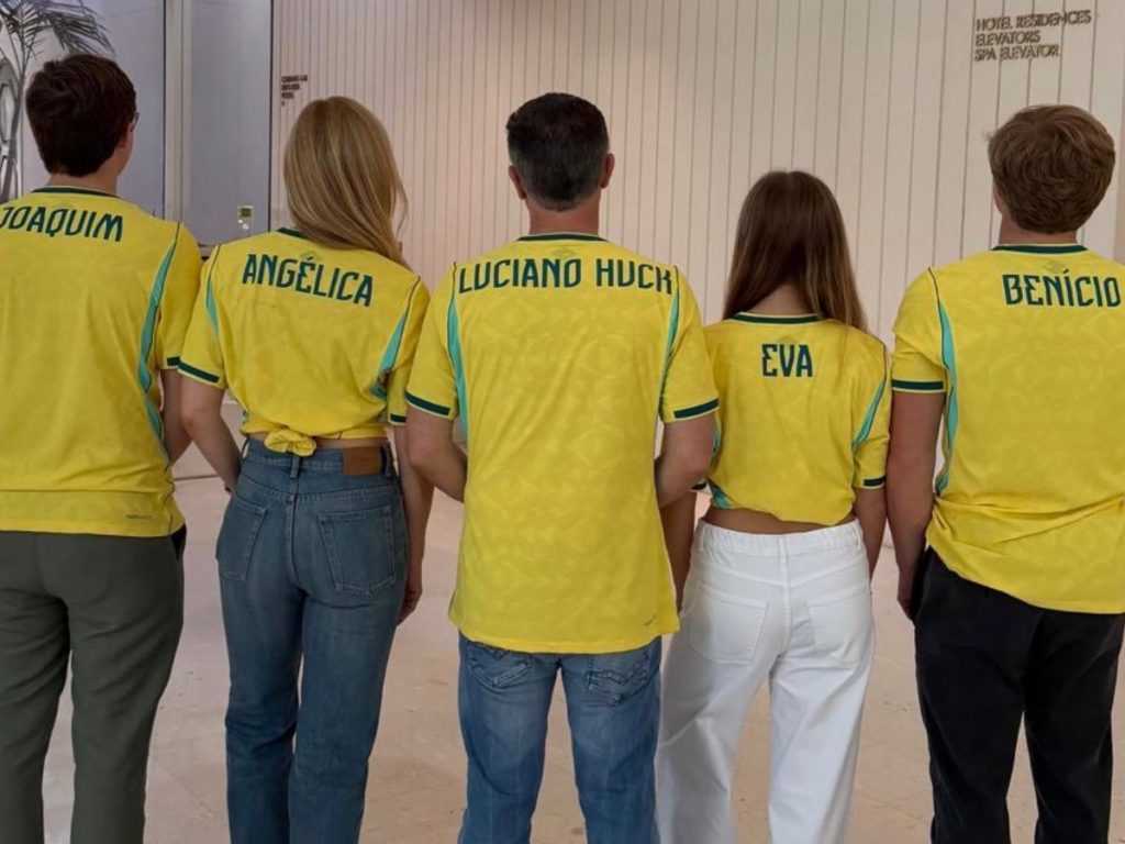 Angélica compartilha momentos da Copa do Mundo com Huck e filhos nos EUA