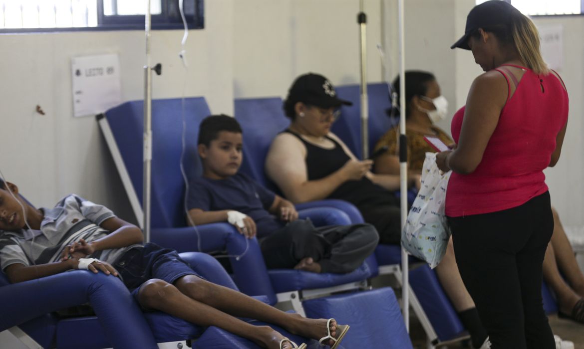atendimento-dengue-df_mcamgo_abr_26022024
