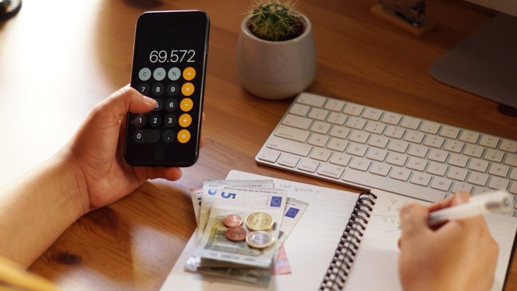 Banco digital ou tradicional: qual escolher para o seu dinheiro?