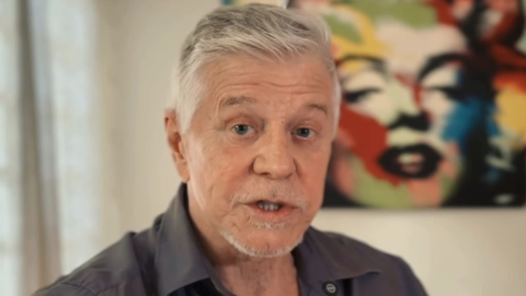 Beth Goulart revive Clarice Lispector após mais de uma década