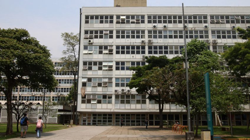 Brasil fica fora do top 100 e USP cai 25 posições em ranking mundial