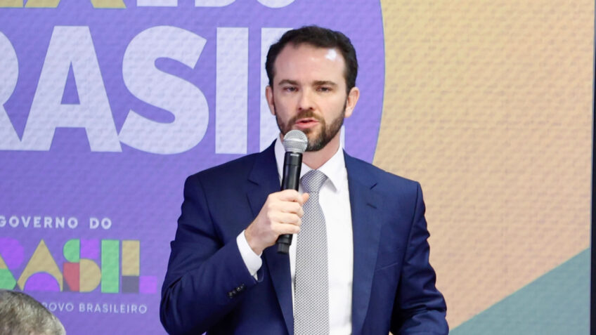Brasil irá emitir títulos da dívida em yuans, anuncia Dario Durigan em Xangai