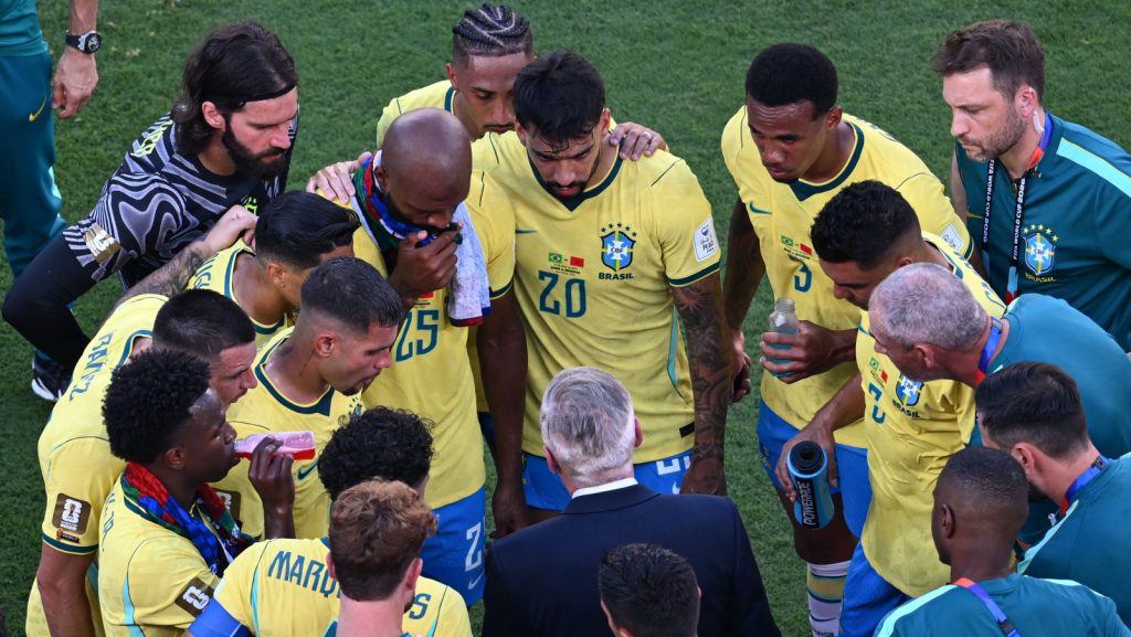 Brasil joga hoje pela Copa e precisa vencer para seguir vivo
