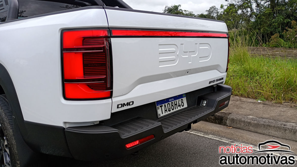 BYD reorganiza engenharia após queda de 20% nas entregas