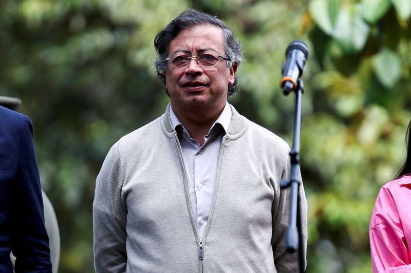 Candidato de direita vence eleição presidencial na Colômbia