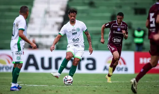 Confiança recebe Guarani com desfalques na Série C; líder joga no Batistão