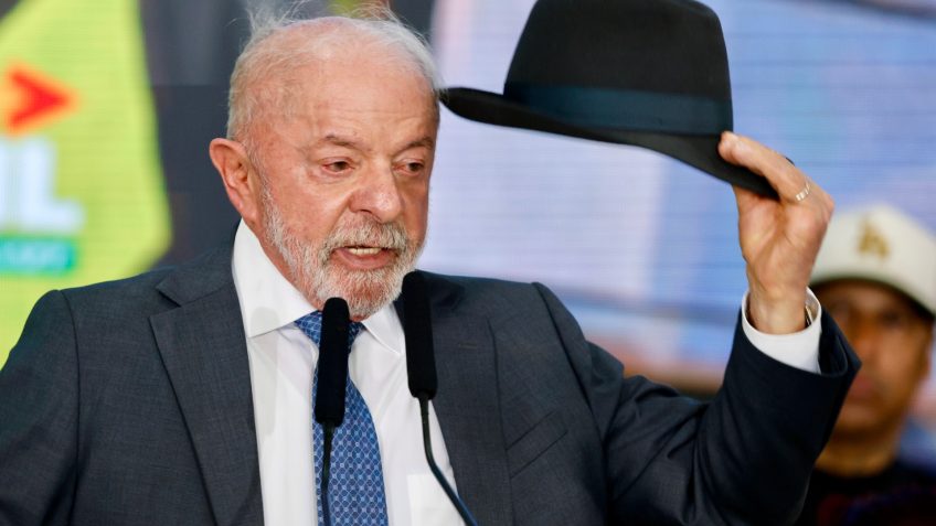 Datafolha: desaprovação a Lula chega a 49% e supera aprovação pela 1ª vez