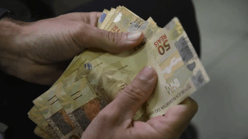 Desenrola 2 registra 17 mil saques do FGTS para quitar dívidas em um mês