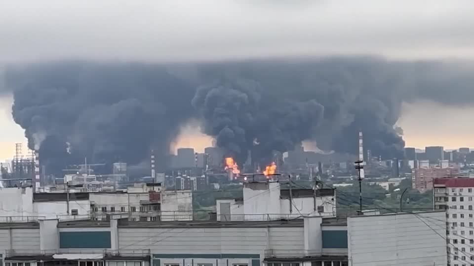 Drones ucranianos atingem refinaria em Moscou pela 2ª vez na semana