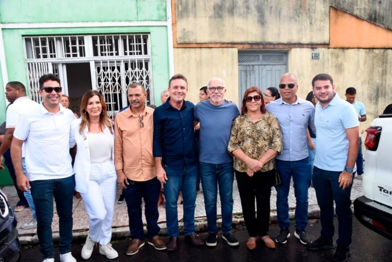 Edvaldo inaugura orla em Carmópolis ao lado de Mitidieri