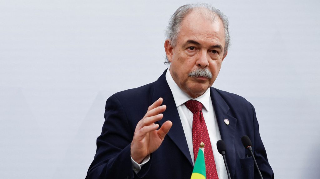 Fim da escala 6×1 pode custar R$ 156 bi às empresas, diz especialista