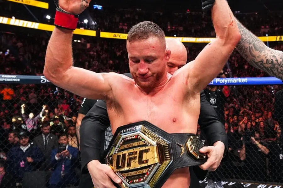 Gaethje nocauteia Topuria e arranca cinturão dos Pesos Leves no UFC