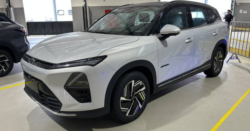 GM inicia produção do Captiva EV no Ceará e prepara versão híbrida