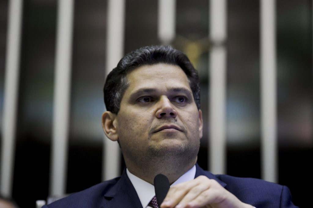 Governo negocia aumento do teto do MEI para R$ 140 mil com impacto de R$ 50 bilhões