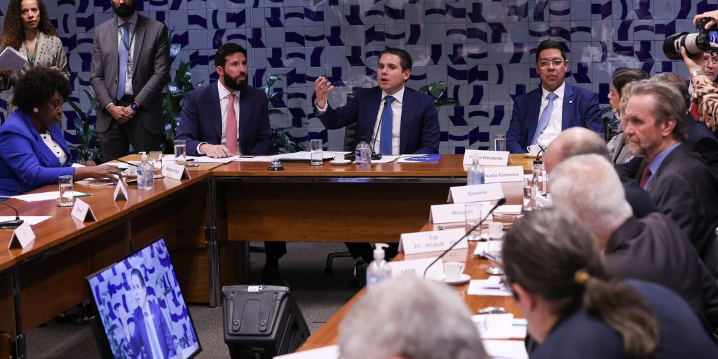 Governo recua e retira urgência de PL que acaba com escala 6×1