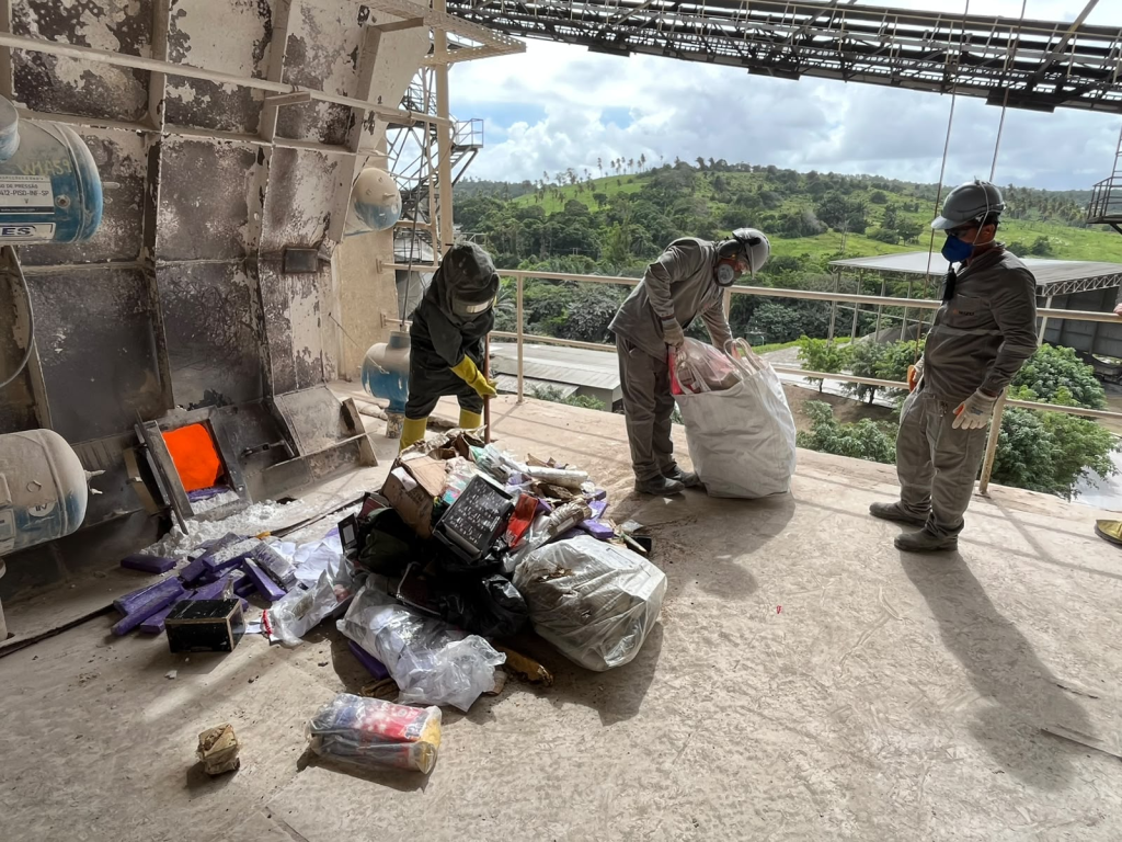 Polícia Civil incinera cerca de 1,5 tonelada de drogas apreendidas em Sergipe