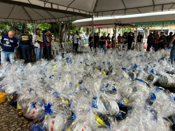 Prefeitura de Itabaiana entrega mais de 300 kits contendo itens fundamentais para os mototaxistas que atuam na cidade 7 image