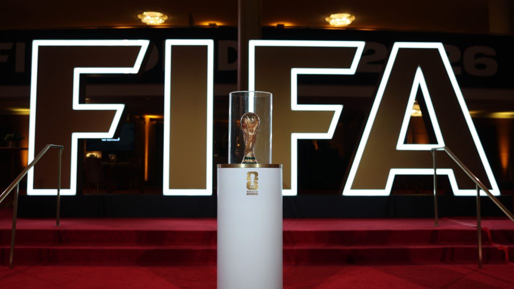 Infantino nomeia Jorge Campos como seu representante na Copa do Mundo