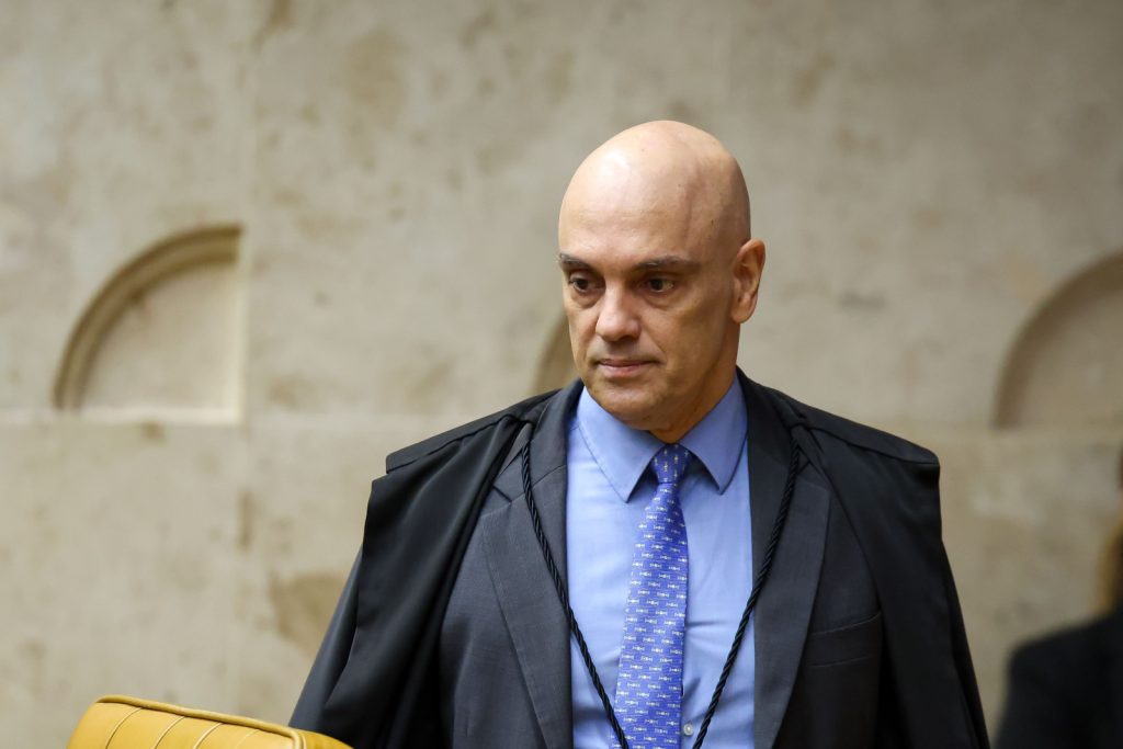 Itália nega extradição de Zambelli e expõe crise de credibilidade do STF