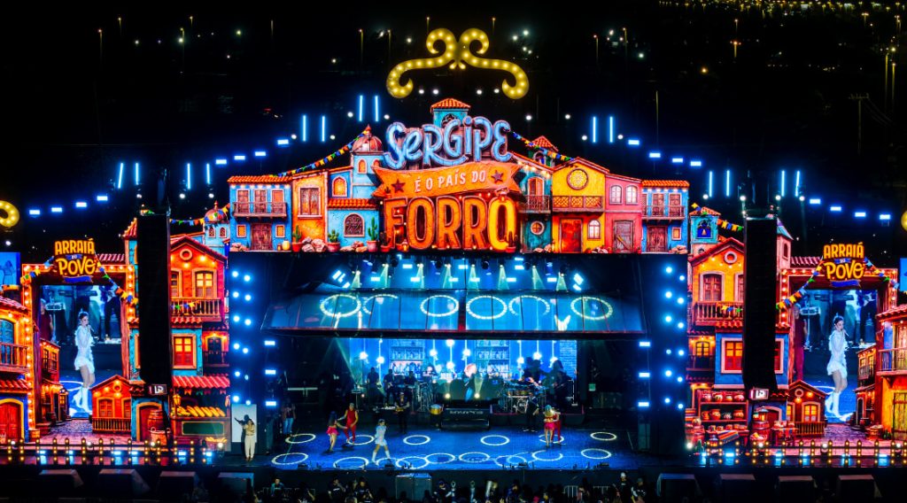 Última sexta do Arraiá do Povo 2026 reúne forró, sertanejo e piseiro