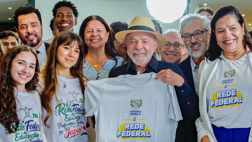 Lula a estudantes: não desanimem da política mesmo vendo corrupção
