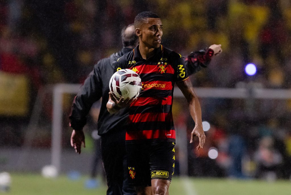 Madson suspenso: Sport terá desfalque importante contra Atlético-GO