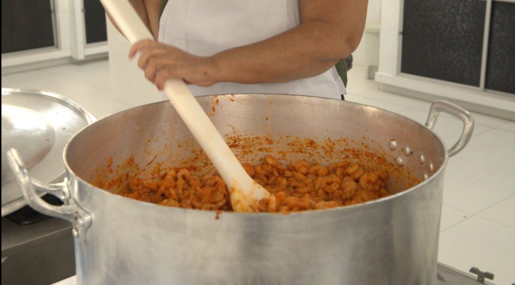 Mais de 140 mil estudantes têm alimentação garantida nas escolas estaduais de Sergipe