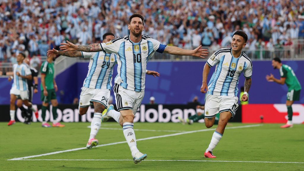 Messi iguala Klose e divide topo da artilharia histórica da Copa