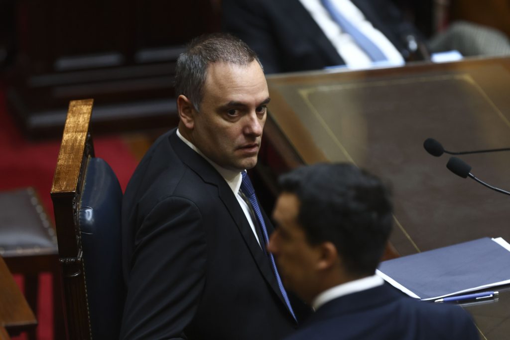 Milei nomeia Diego Santilli como novo chefe de gabinete da Argentina
