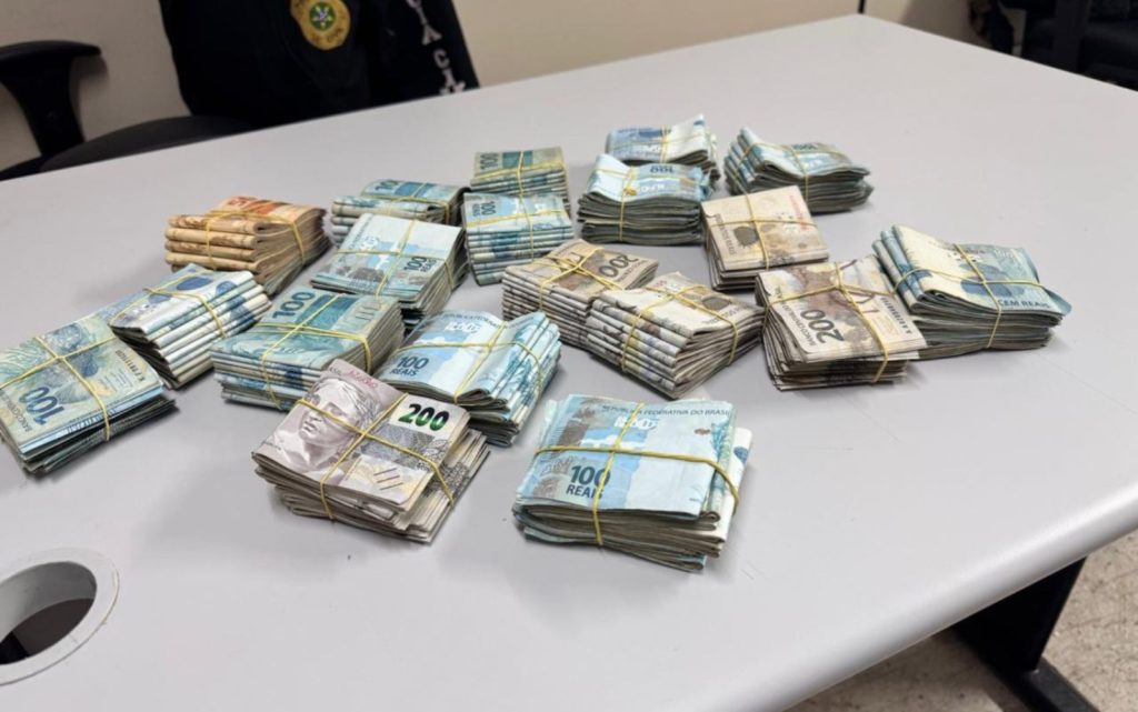 Polícia Civil apreende mais de R$ 240 mil com servidor da Educação de Aracaju