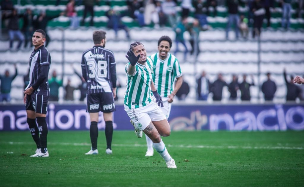 Ponte Preta leva 3 a 0 do Juventude e expõe crise no clube